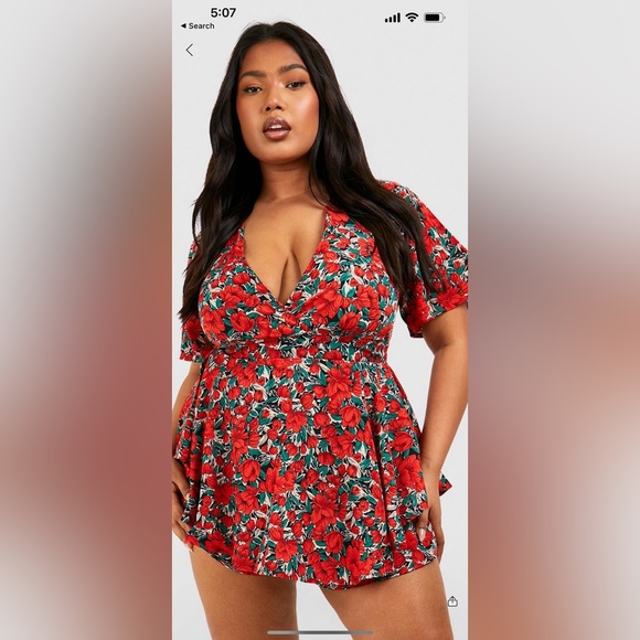 Boohoo Floral Romper - Picture 2 of 2